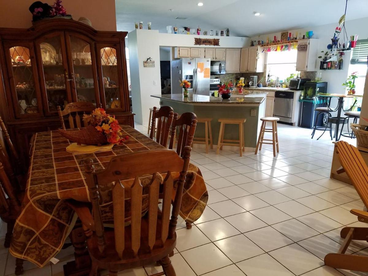 Cozy And Conveniently Located Pool Home With Free Wifi Tampa Kültér fotó