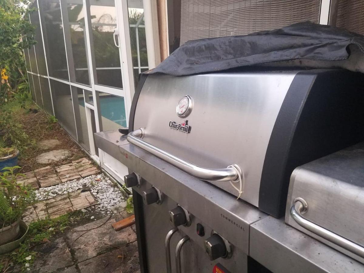 Cozy And Conveniently Located Pool Home With Free Wifi Tampa Kültér fotó